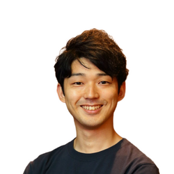 笑顔のトレーナーの写真